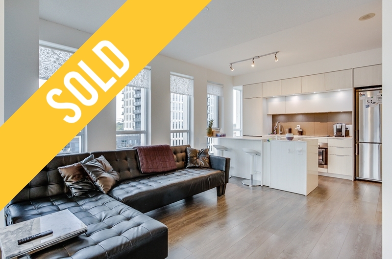 1009-55-Regent-Park-Blvd-One-Park-Place-Regent-Park-Toronto-009-Sold