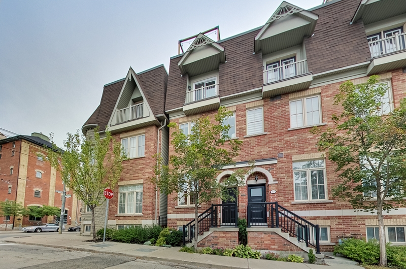 53-St-Paul-St-Corktown-Toronto-Townhome-For-Sale-002